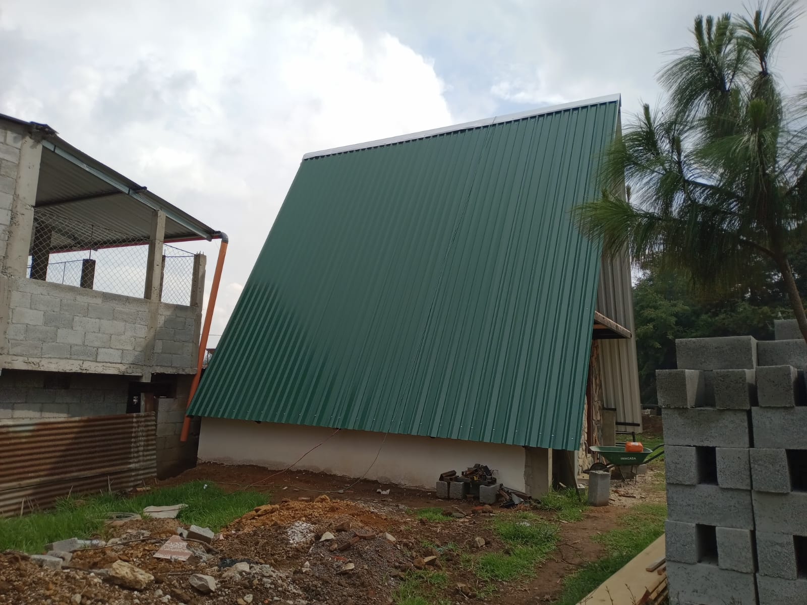 Estructura de techo en construcción